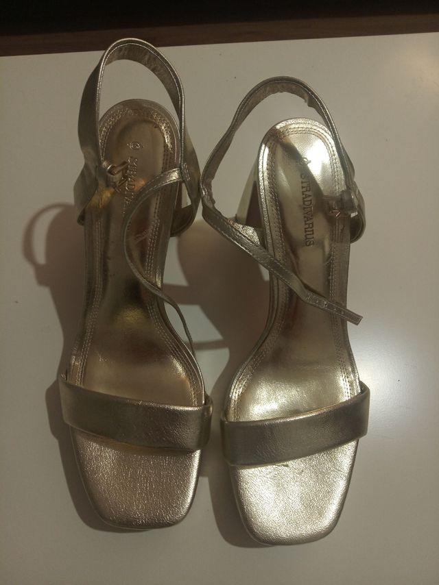 Sandalias tacón Stradivarius