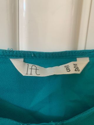 Camisa turquesa tirantas