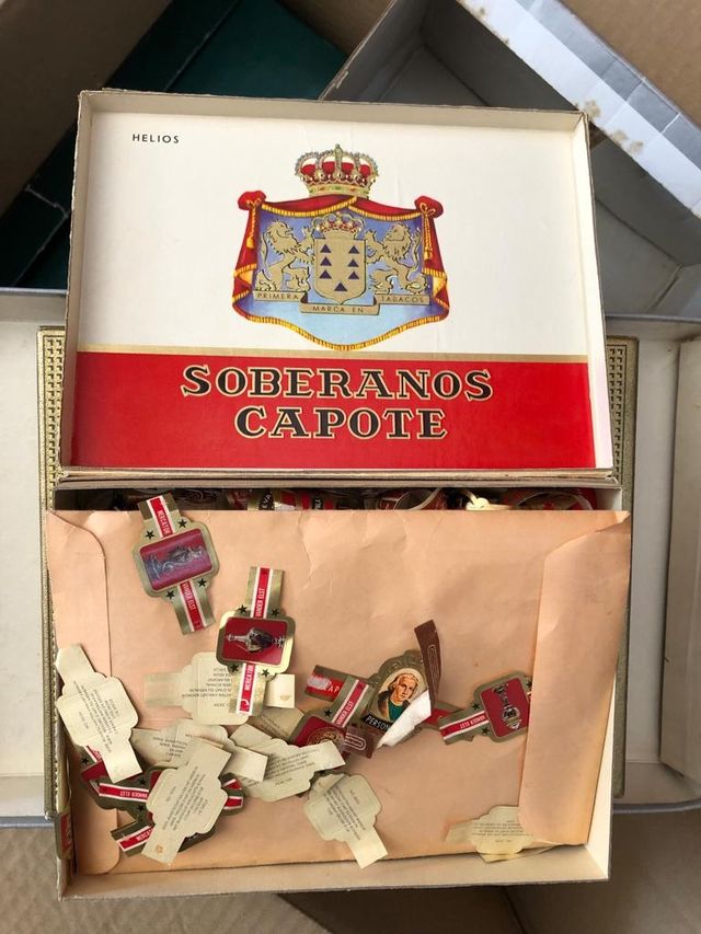 Cajas de vitolas / coleccion de sellos