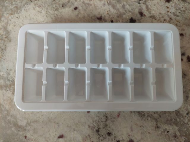 Cubitera+huevera a estrenar