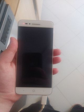 móvil ZTE blade a610