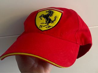 Gorra FERRARI oficial bordada