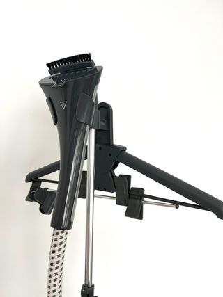 Centro de planchado vertical de vapor