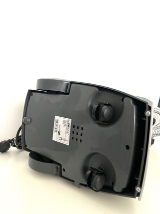 Centro de planchado vertical de vapor