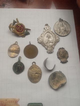 vendo todo está colección de monedas y botones y m