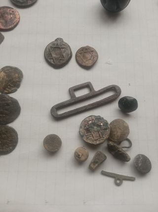 vendo todo está colección de monedas y botones y m