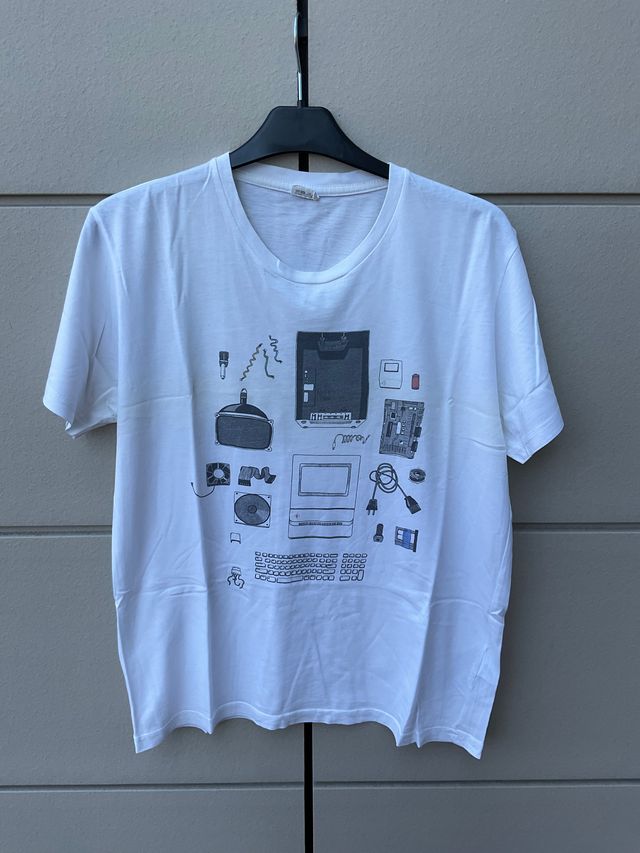 Camiseta diseño propio dibujo tegnología Talla M/L