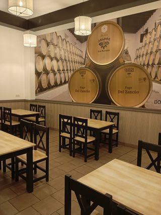 sillas mesas bar cafeteria hosteleria