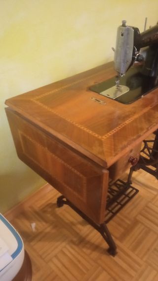 Maquina de coser antigua sigma