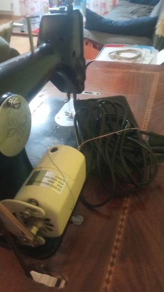 Maquina de coser antigua sigma