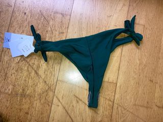 Braguita brasileña bikini marca Lefties