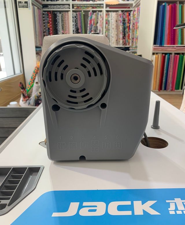 Jack A4F Máquina de Coser Industrial