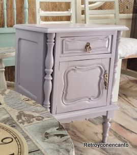 Mesita noche lavanda