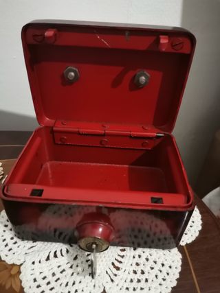 Caja antigua de caudales