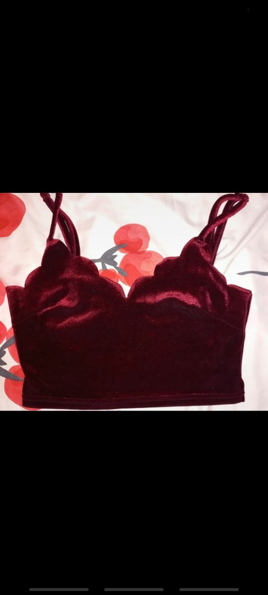 Top granate de terciopelo