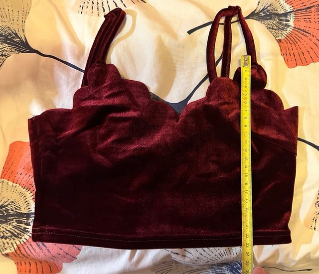 Top granate de terciopelo