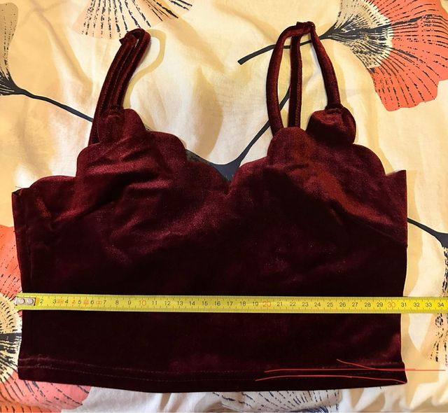 Top granate de terciopelo