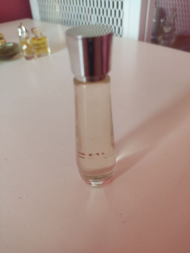 miniatura de perfume de Rochas / Lumiere