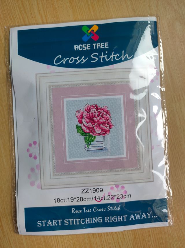 Kit punto de cruz, rosa en vaso