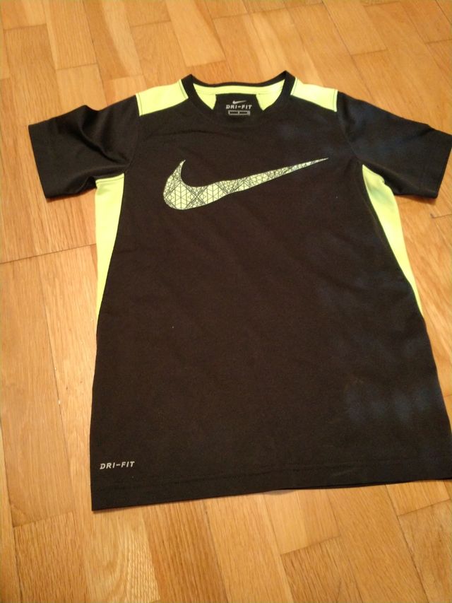 Camiseta deporte Nike niño 8/10 años