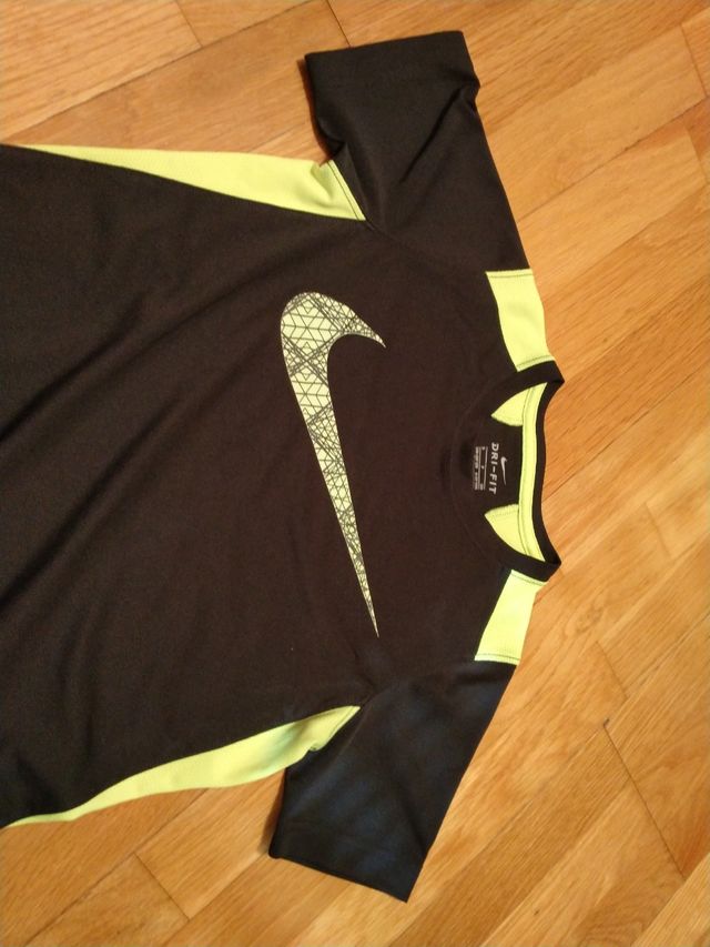 Camiseta deporte Nike niño 8/10 años