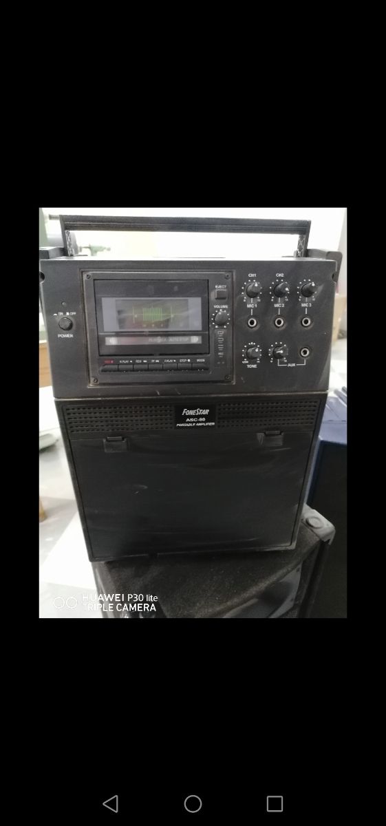 Amplificador con Radio Retro