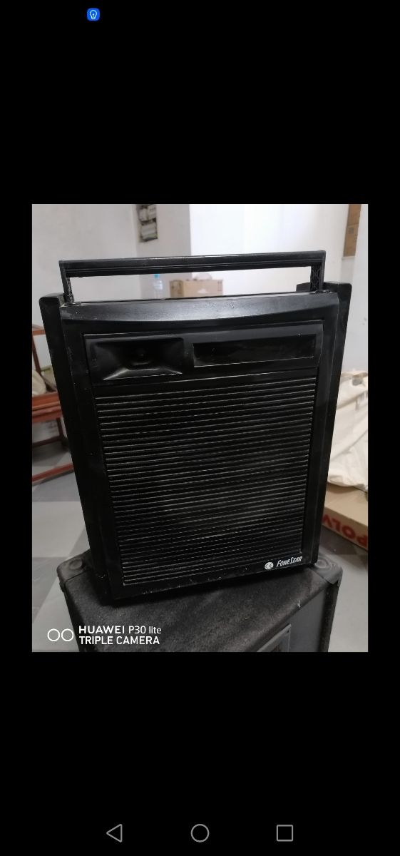 Amplificador con Radio Retro