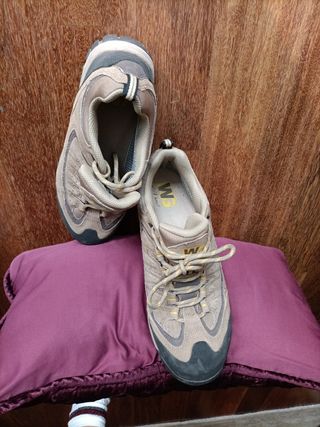 Zapatillas Trecking. Número 41.