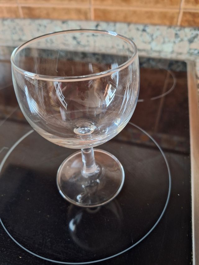 Menaje lote para 100 comensales