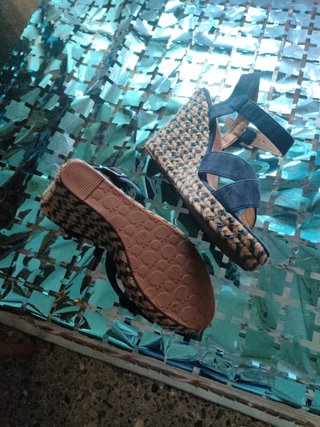 Sandalias,cuña