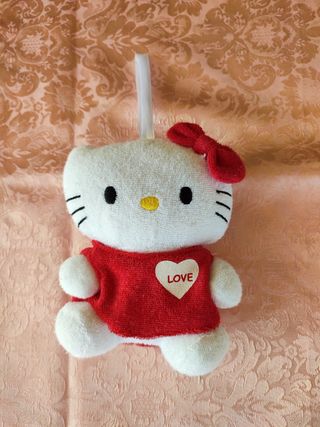 Peluche Hello Kitty con scritta "Love"