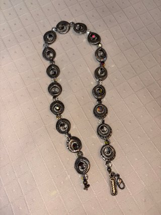 gargantilla con piedras
