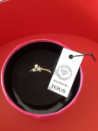 Anillo de oro y diamantes Tous