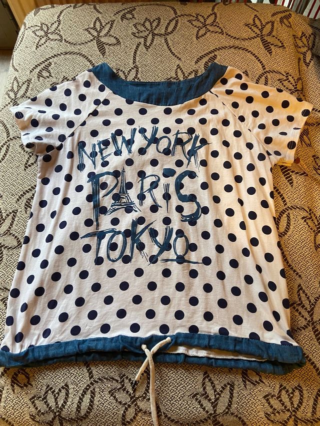 Camiseta de manga corta. Talla 42