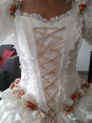 Vestido de novia completo con complementos 