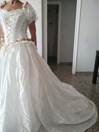Vestido de novia completo con complementos 