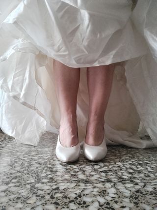 Vestido de novia completo con complementos 