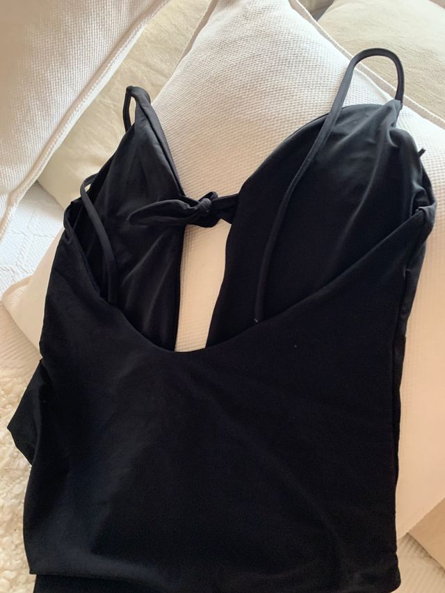 BAÑADOR PULL AND BEAR TALLA 40