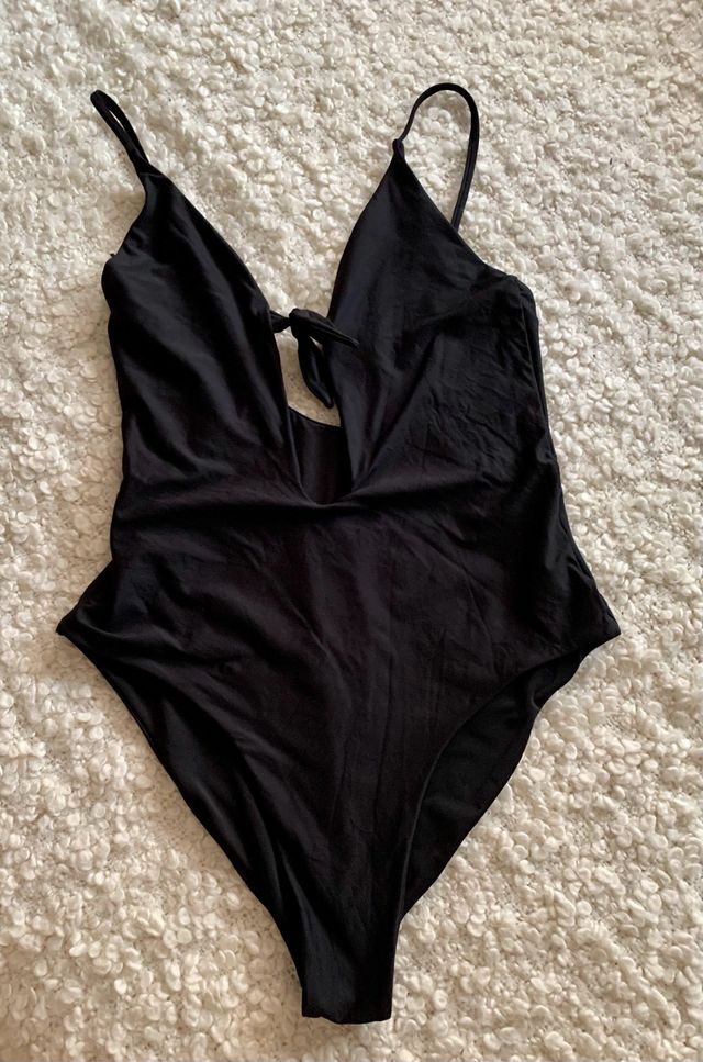 BAÑADOR PULL AND BEAR TALLA 40