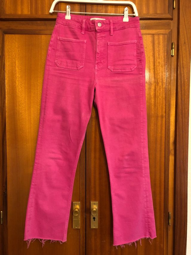 Vaqueros fucsia Zara