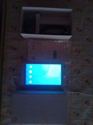 Telefono cellulare Huawei Ascend G7. Quasi nuovo. Con accessori