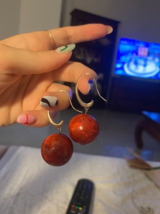 Conjunto de pendientes y collar