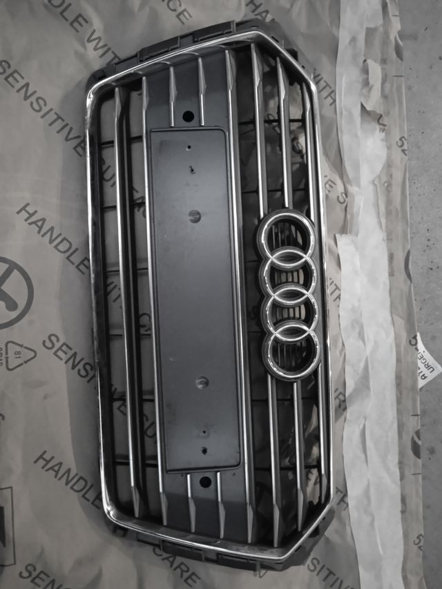 Regilla delantera A6 año 2015,2016