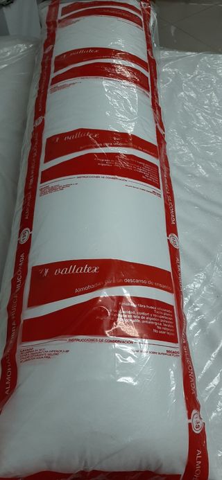 cama 1,35,colchón,almohada nueva,protector colchón