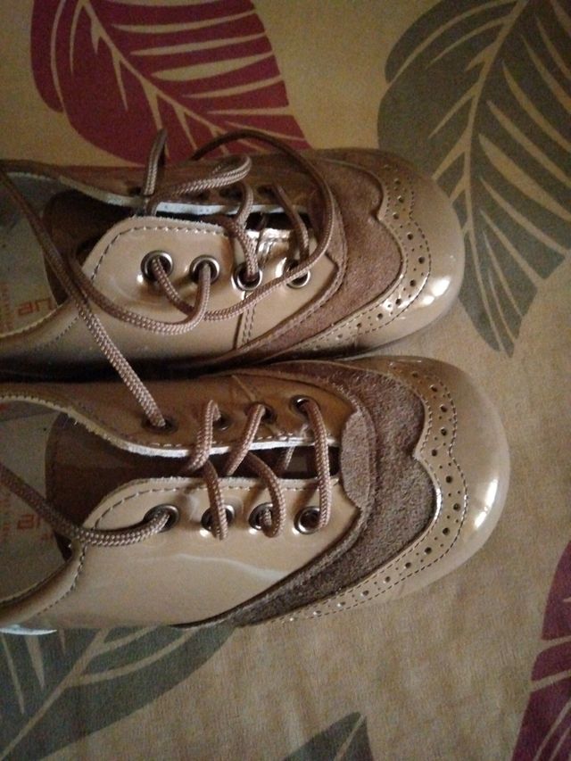 Zapatos numero 25
