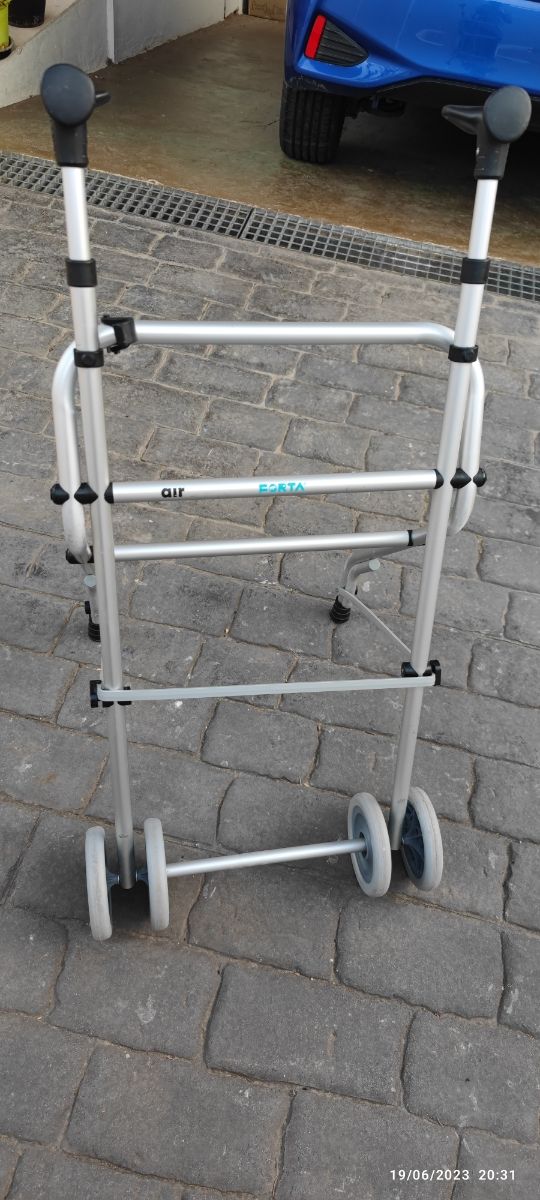 Andador para personas mayores