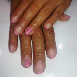 Uñas acrílicas,manicuras ,pedicuras..