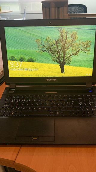 Laptop PRO Mountain Iridium P651SE 