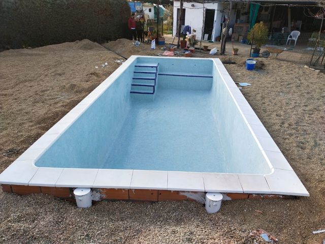 Proyectado Piscinas y Construcción