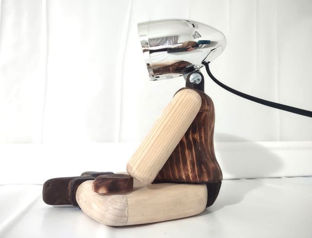 Lampada Omino  in legno ( lámpara , lampe)